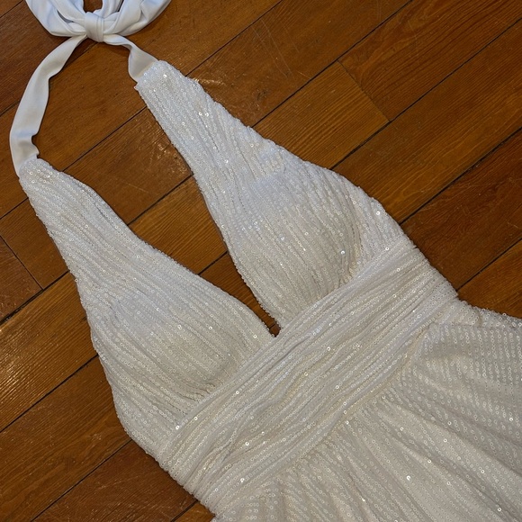 🎊🥂White Halter Dress size 2 NWOT Bridal Bachelorette - Picture 8 of 12